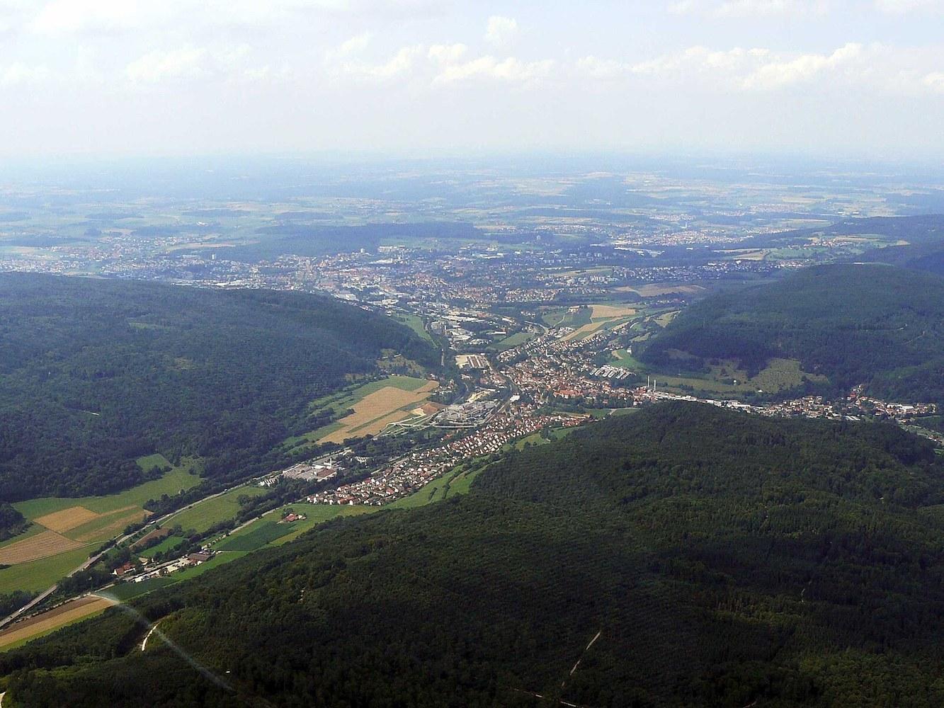 Panoramablick über Aalen – Rathaus, Maschsee und Skyline