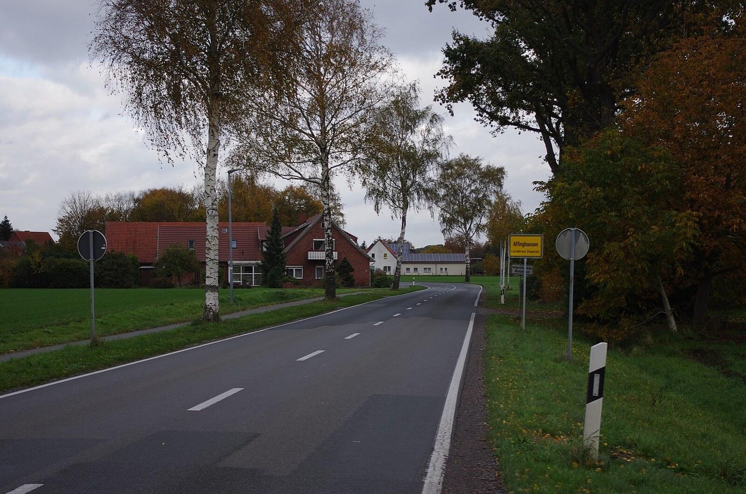 Panoramablick über Affinghausen – Rathaus, Maschsee und Skyline