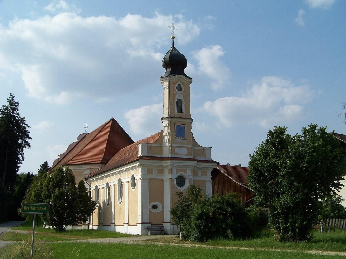Panoramablick über Aham – Rathaus, Maschsee und Skyline