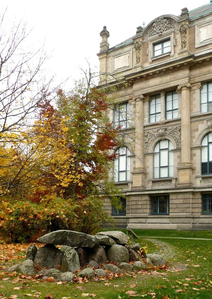 Panoramablick über Anderlingen – Rathaus, Maschsee und Skyline