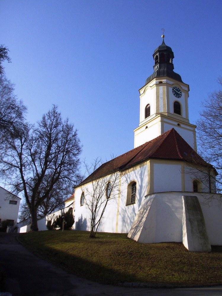 Panoramablick über Bergheim – Rathaus, Maschsee und Skyline