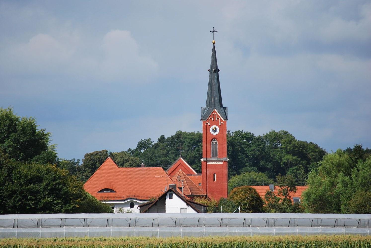 Panoramablick über Bibertal – Rathaus, Maschsee und Skyline
