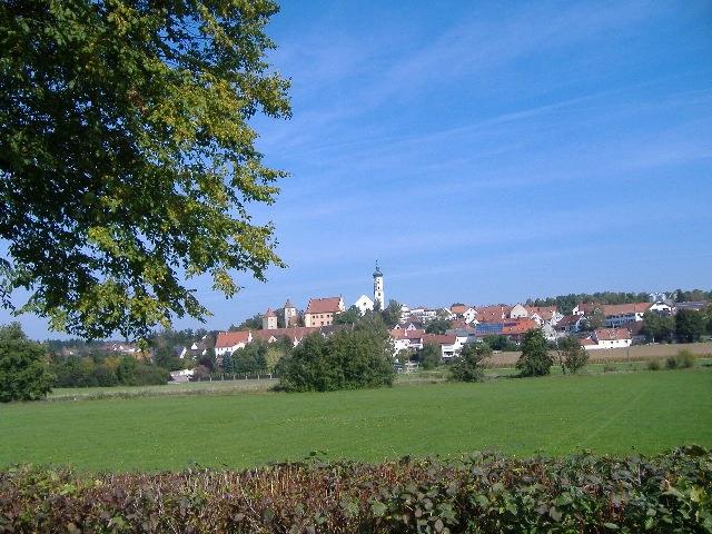 Panoramablick über Bissingen – Rathaus, Maschsee und Skyline