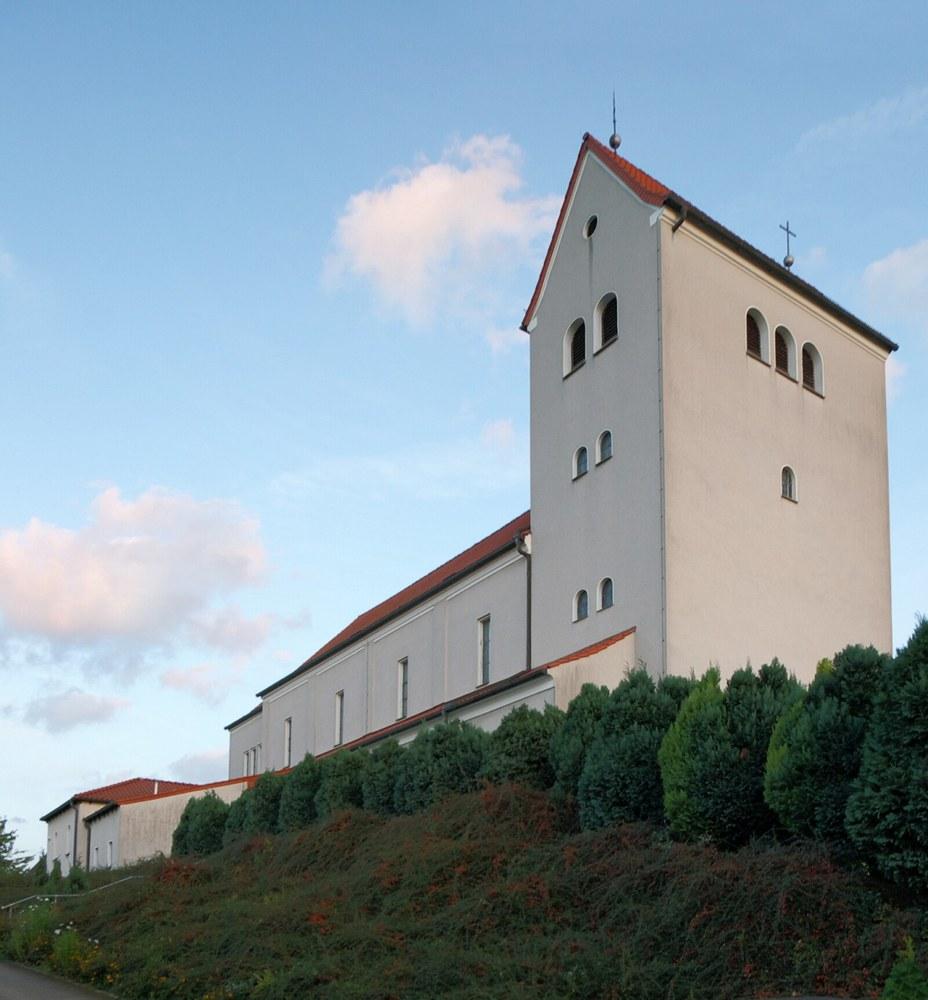 Panoramablick über Bönen – Rathaus, Maschsee und Skyline