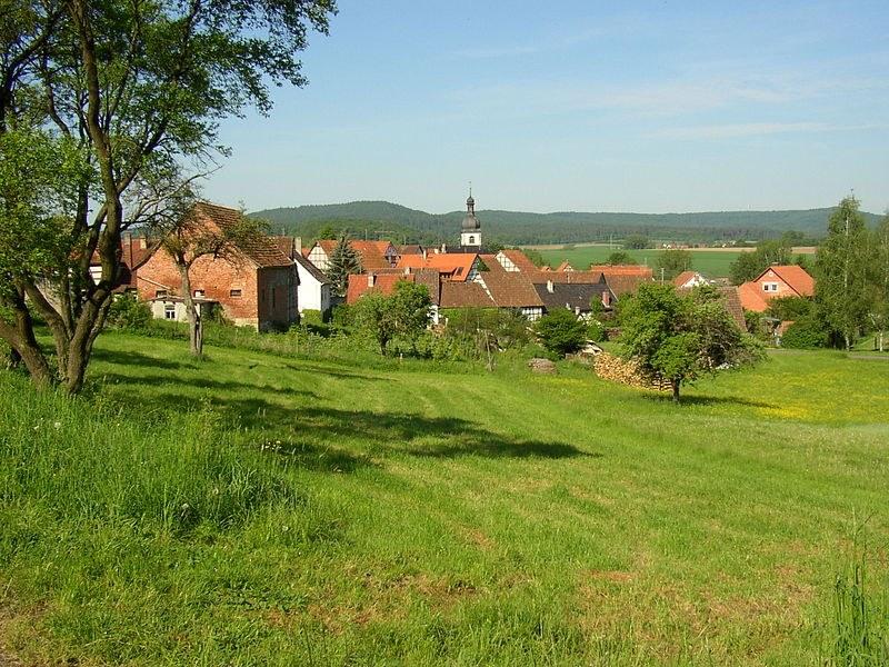 Panoramablick über Bundorf – Rathaus, Maschsee und Skyline