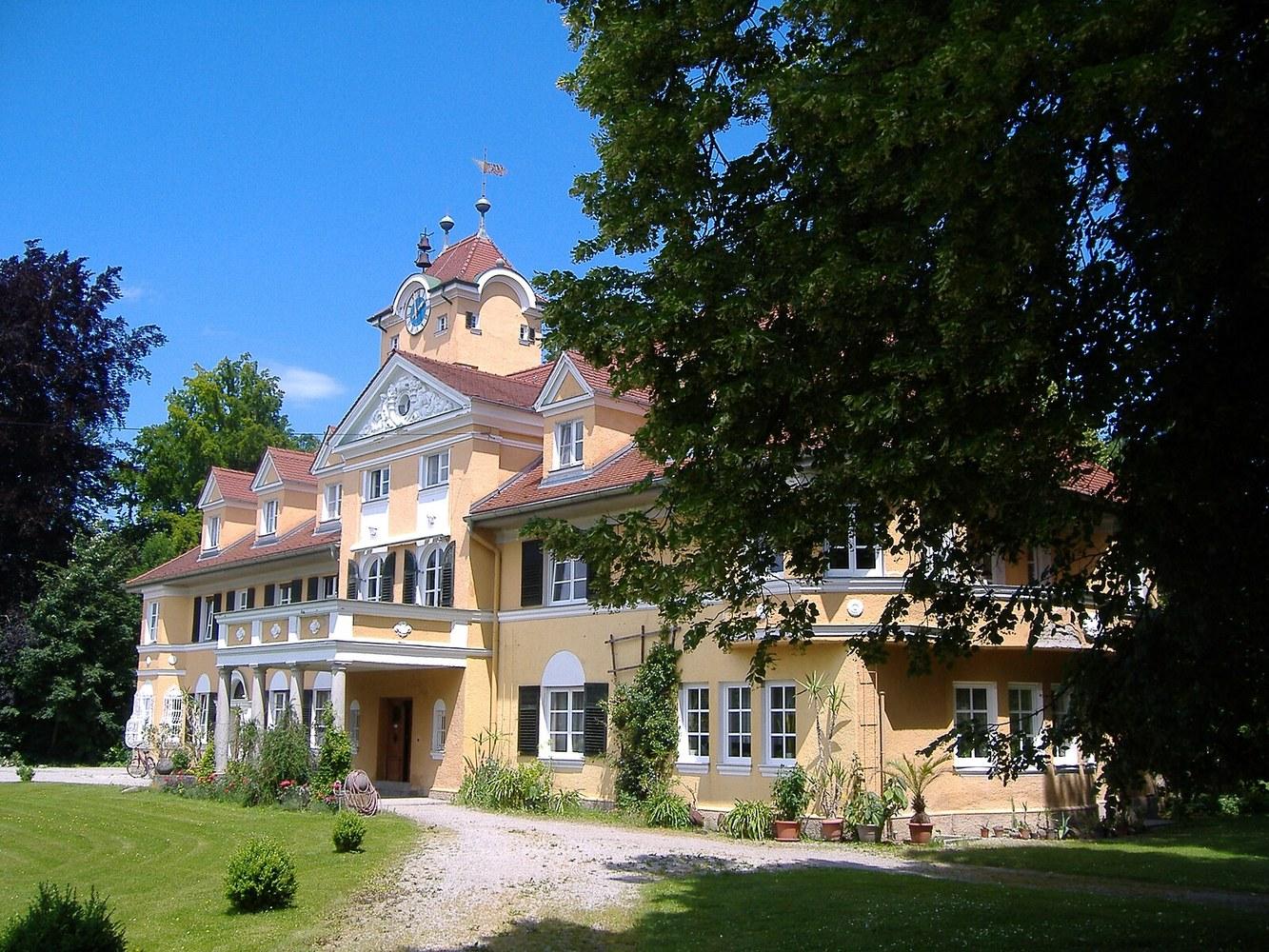 Panoramablick über Ellgau – Rathaus, Maschsee und Skyline