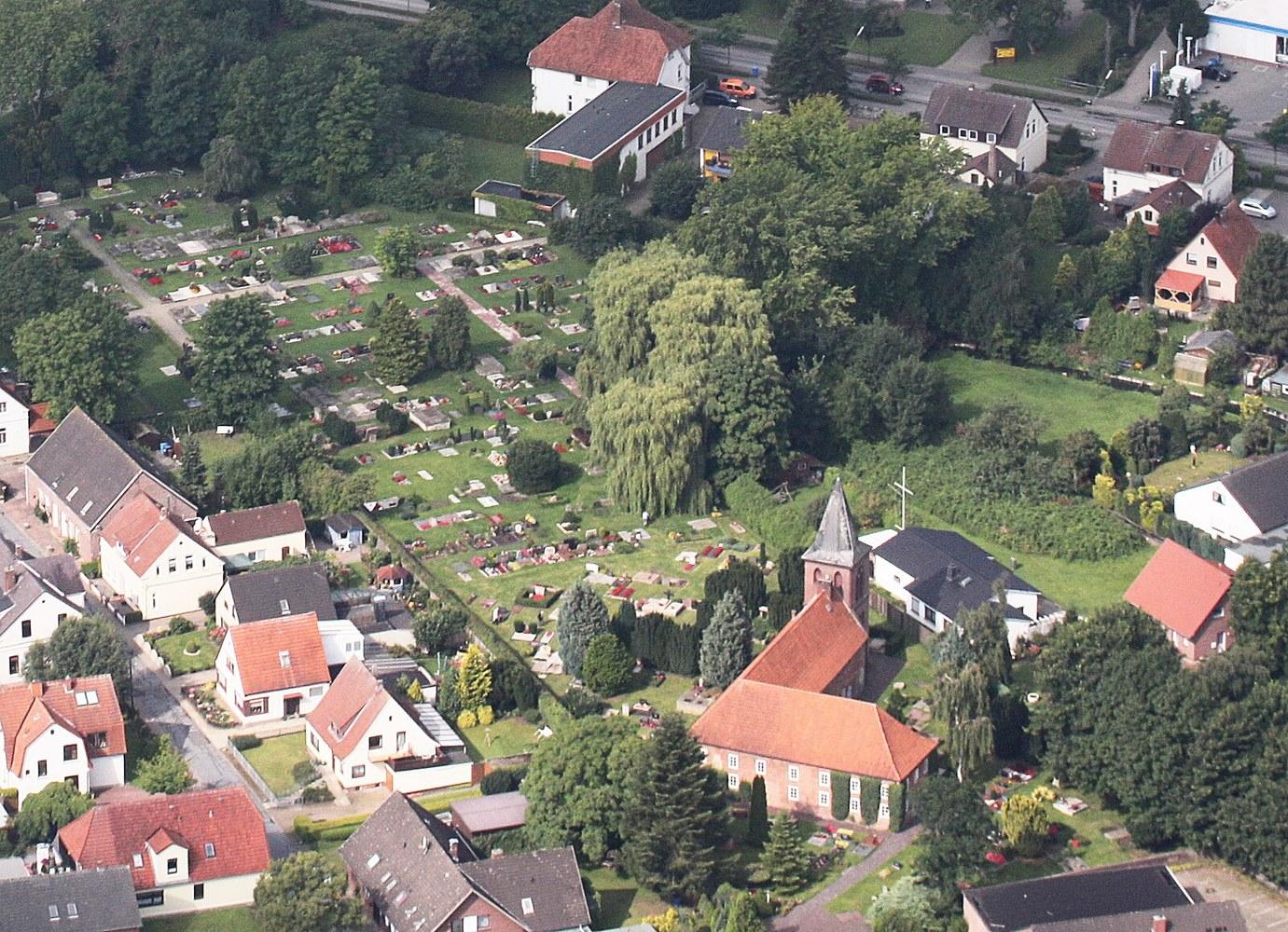 Panoramablick über Elsfleth – Rathaus, Maschsee und Skyline