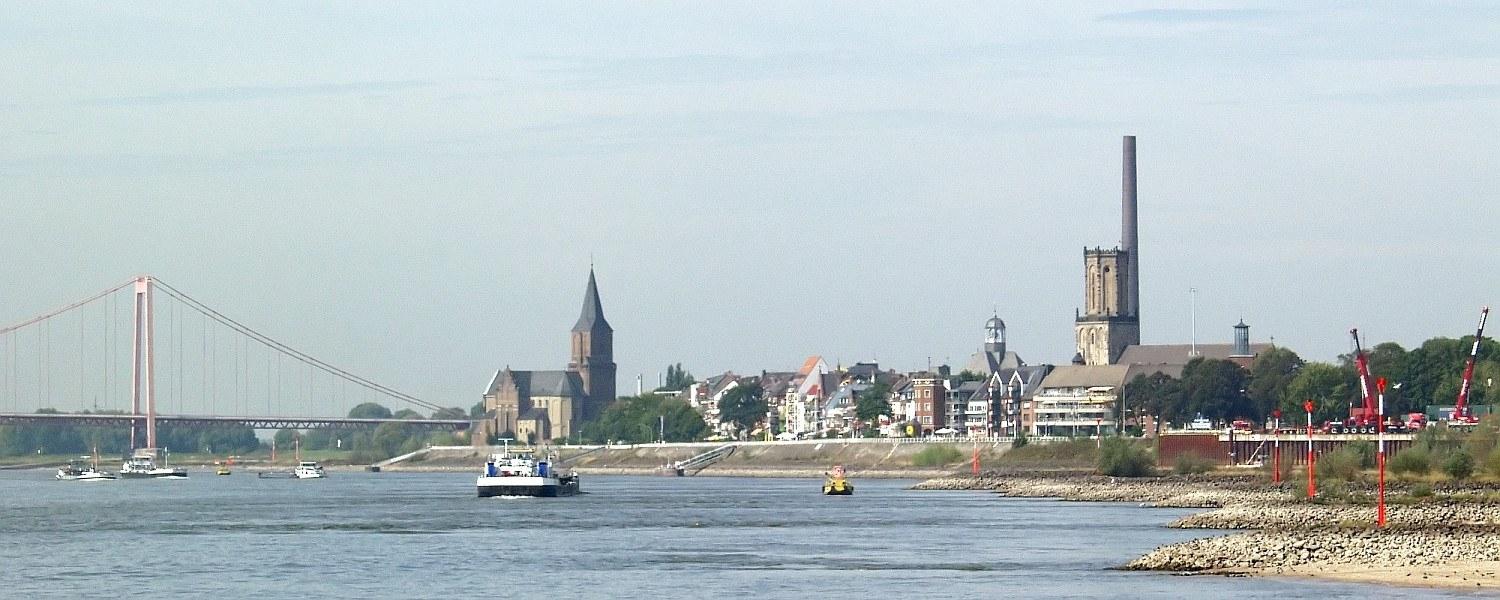 Panoramablick über Emmerich am Rhein – Rathaus, Maschsee und Skyline