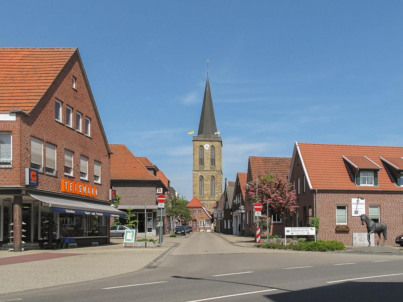 Panoramablick über Emsbüren – Rathaus und Umgebung