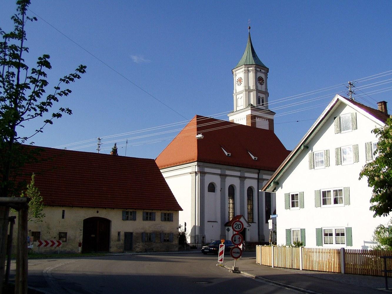 Panoramablick über Ettringen – Rathaus, Maschsee und Skyline