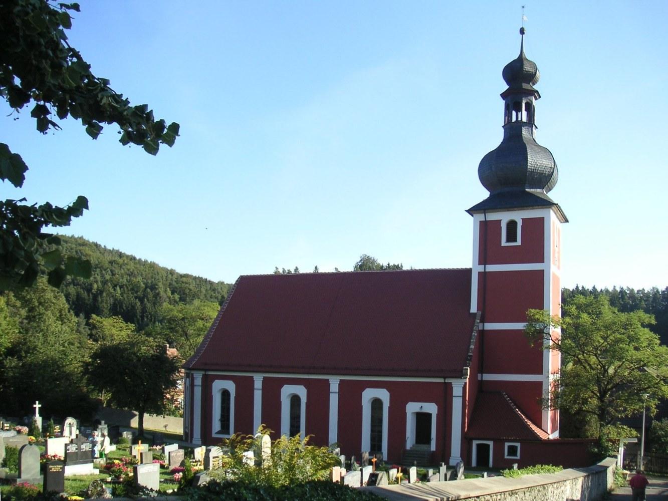 Panoramablick über Etzelwang – Rathaus, Maschsee und Skyline
