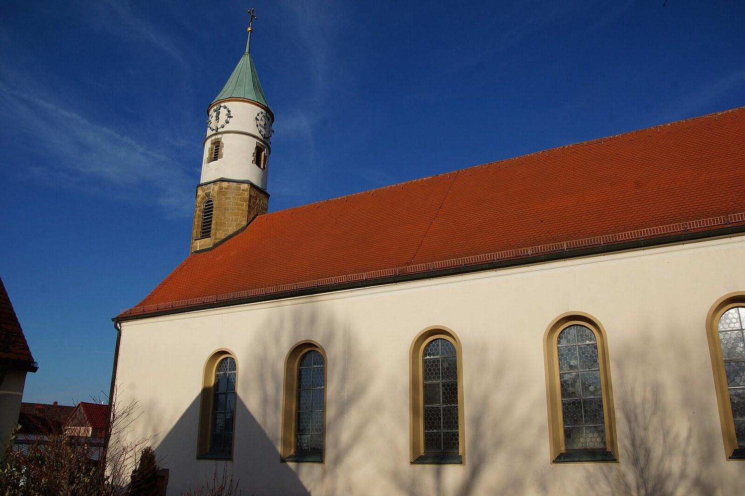 Panoramablick über Freihung – Rathaus, Maschsee und Skyline
