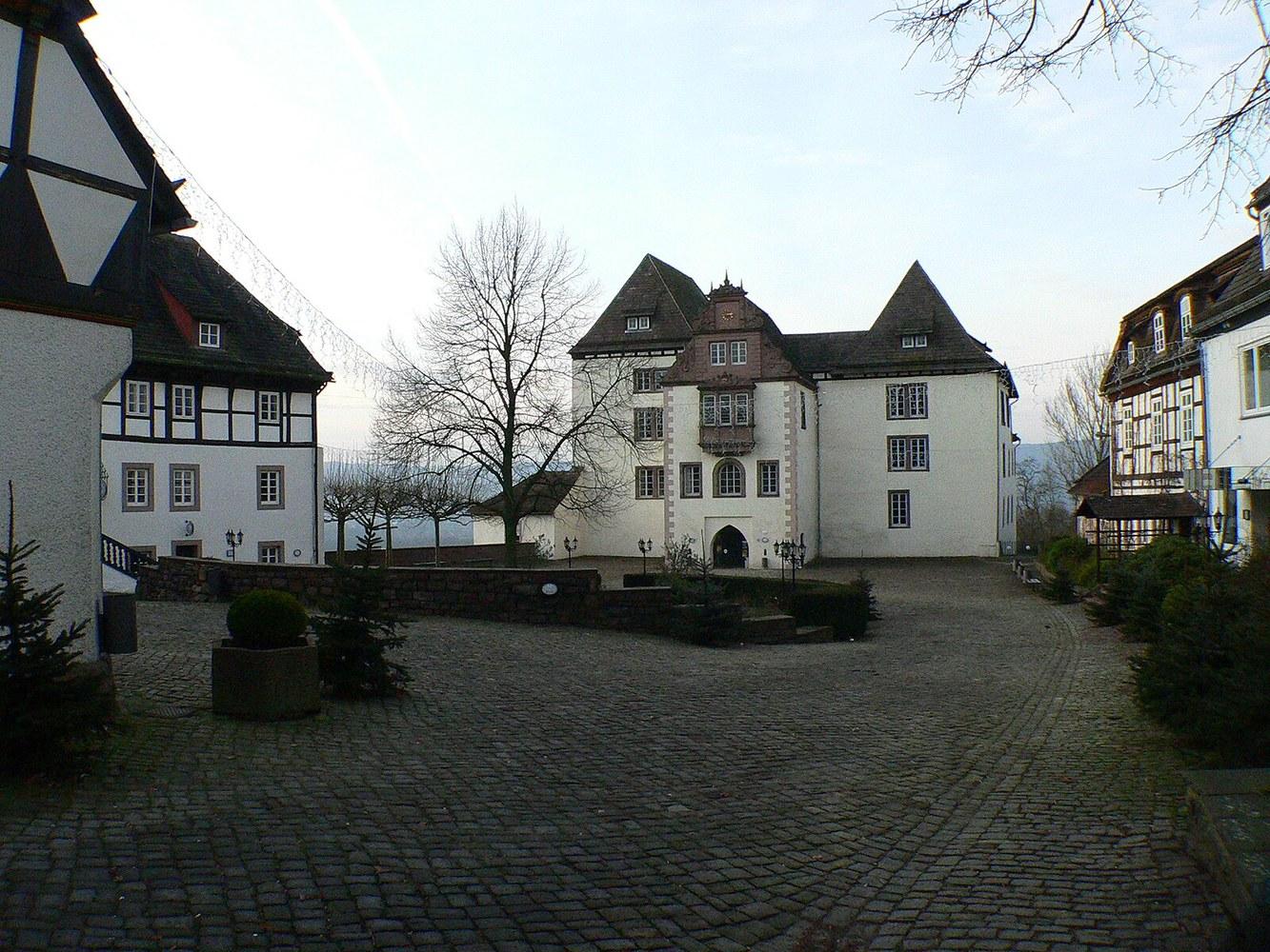 Panoramablick über Fürstenberg – Rathaus, Maschsee und Skyline
