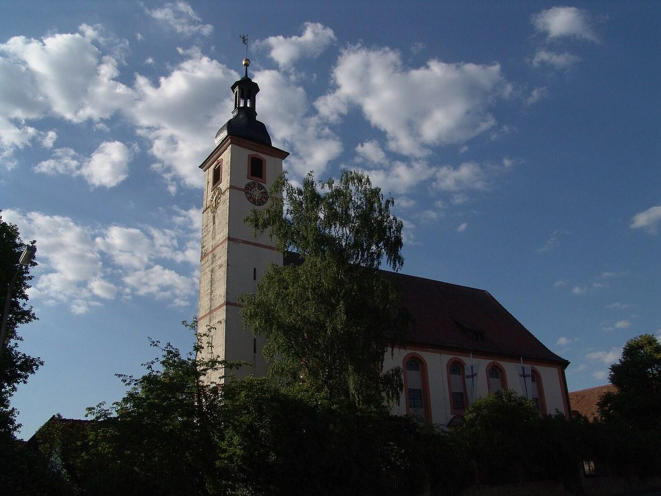 Panoramablick über Gerhardshofen – Rathaus, Maschsee und Skyline