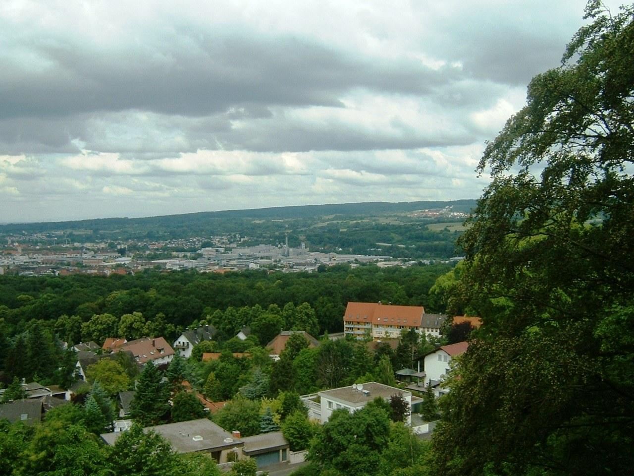 Panoramablick über Glattbach – Rathaus, Maschsee und Skyline