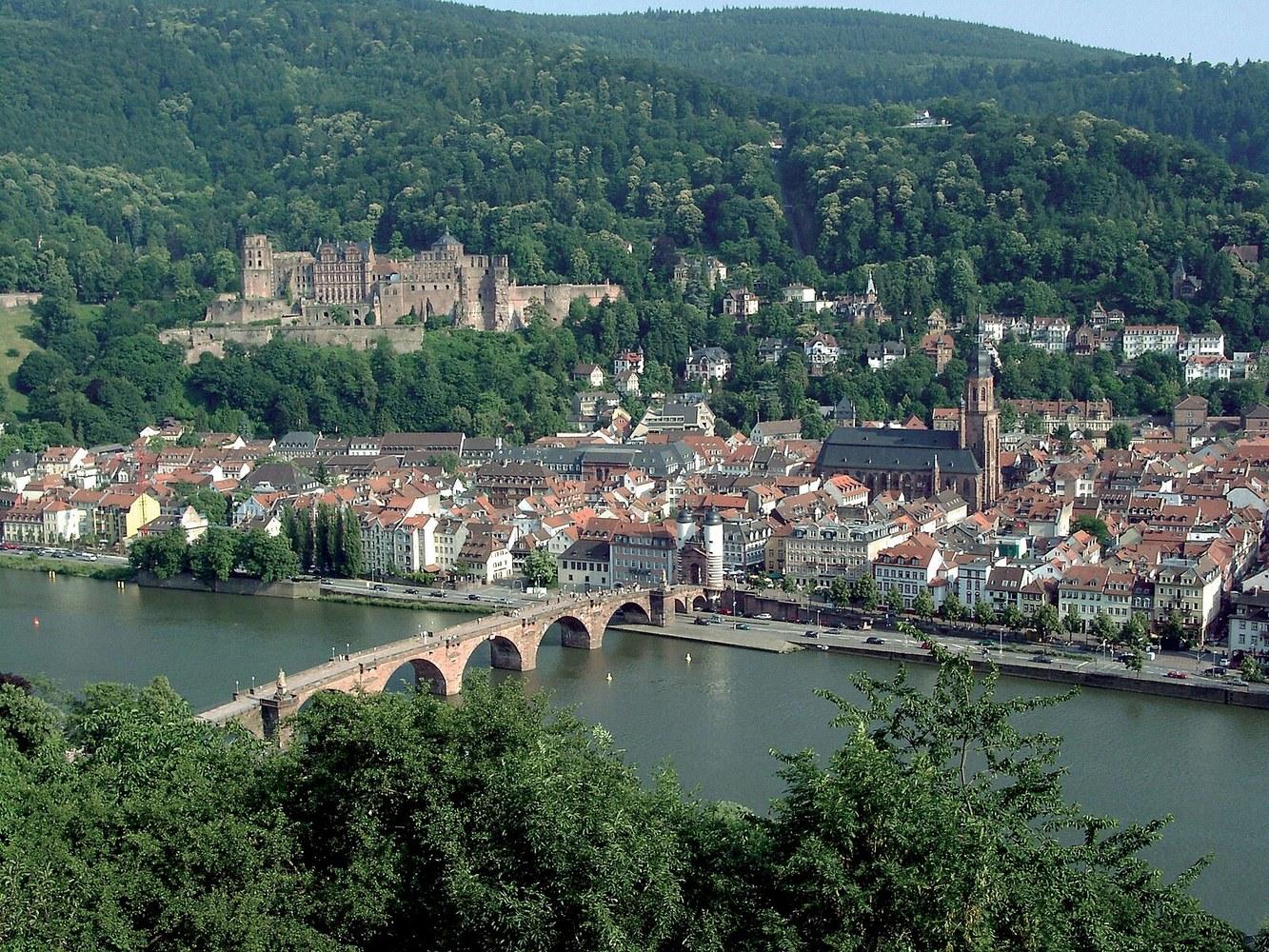 Panoramablick über Heidelberg – Schloss, Neckar und Altstadt
