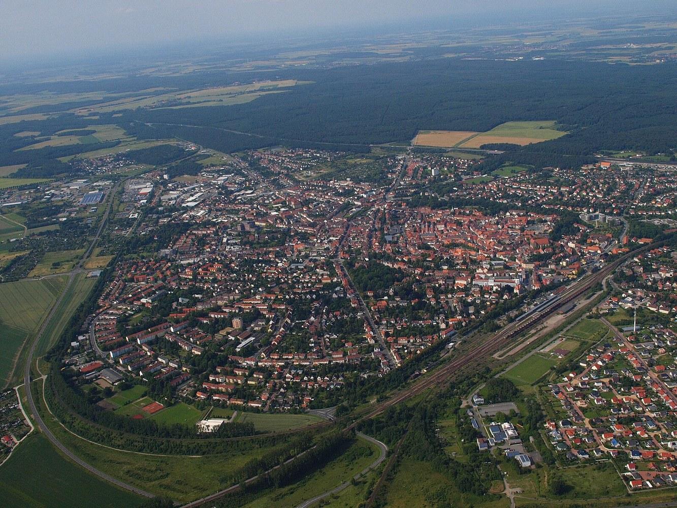 Panoramablick über Helmstedt – Rathaus und historische Altstadt