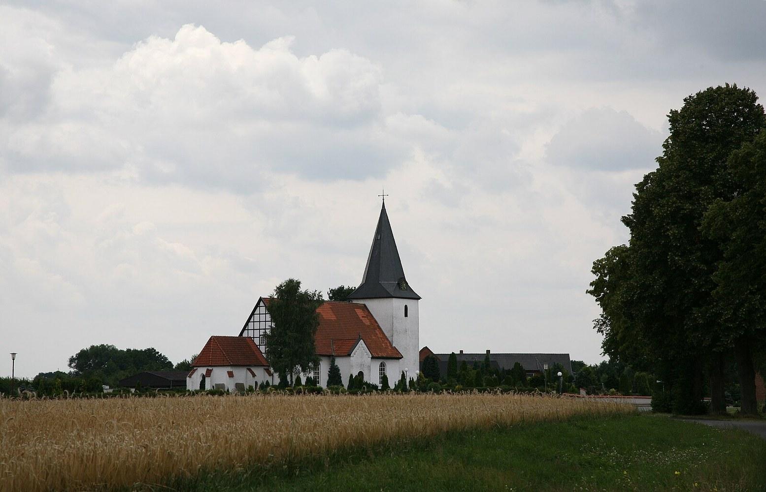 Panoramablick über Huede – Rathaus, Maschsee und Skyline