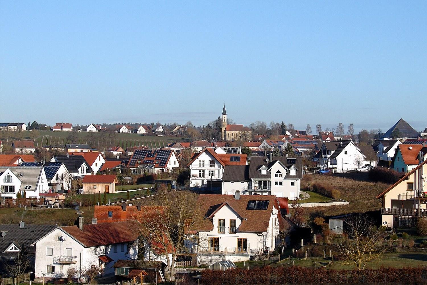 Panoramablick über Ihrlerstein – Rathaus, Maschsee und Skyline