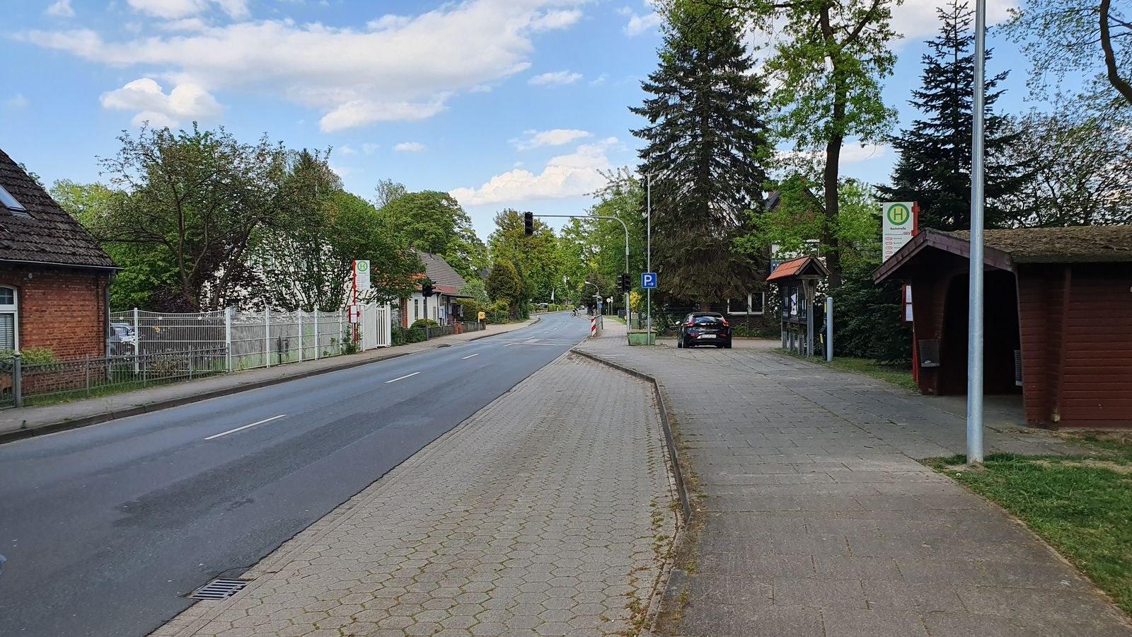 Panoramablick über Kakenstorf – Rathaus, Maschsee und Skyline