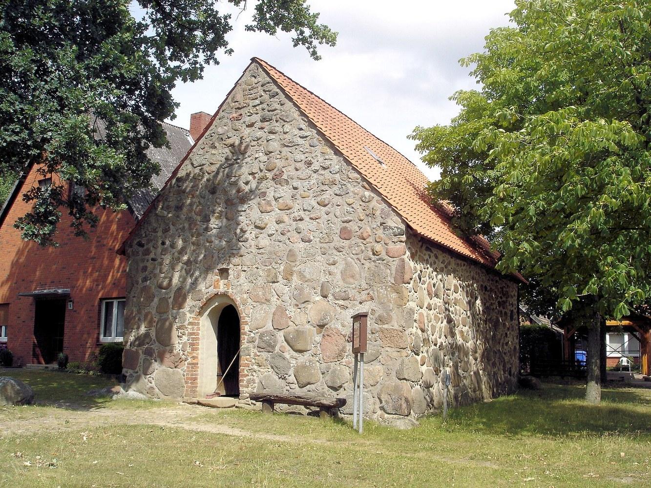 Panoramablick über Lübbow – Rathaus, Maschsee und Skyline
