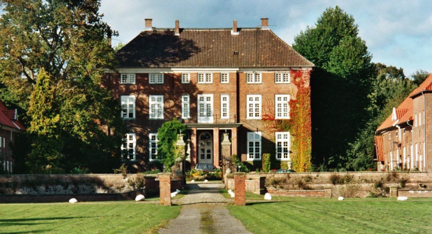 Panoramablick über Nortrup – Rathaus und Landschaft
