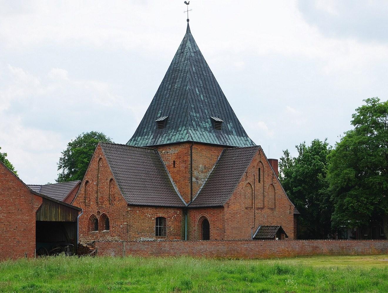 Panoramablick über Scholen – Rathaus, Maschsee und Skyline