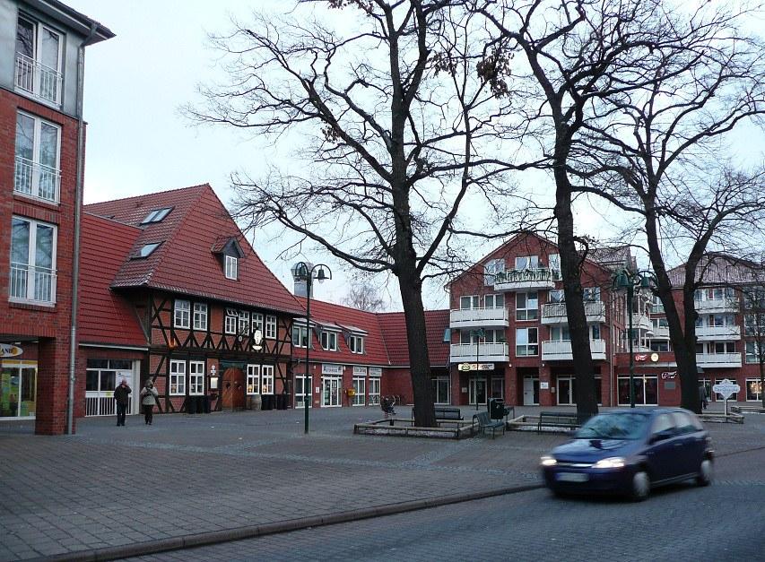 Panoramablick über Seelze – Rathaus, Maschsee und Skyline