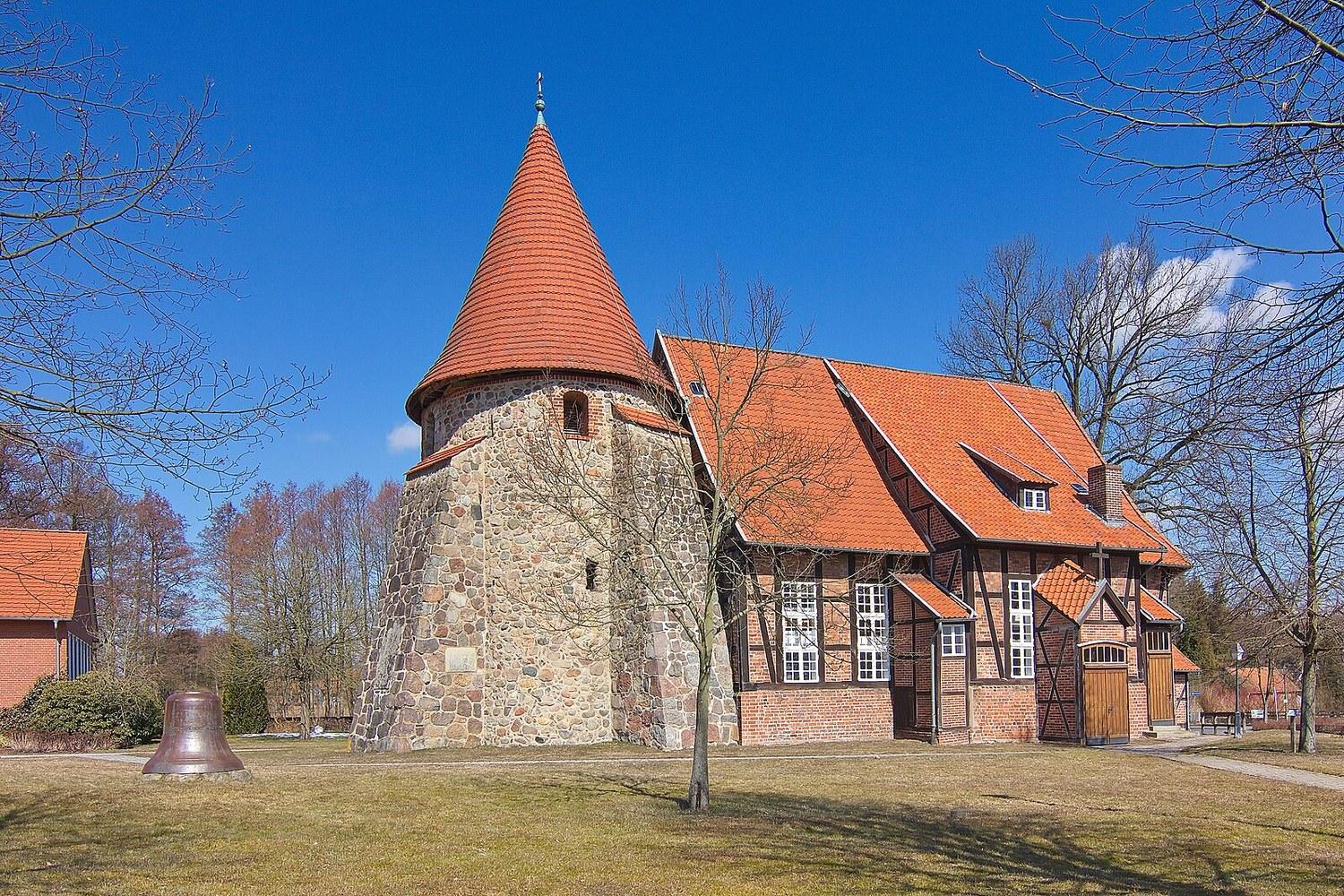 Panoramablick über Suderburg – Rathaus und Umgebung