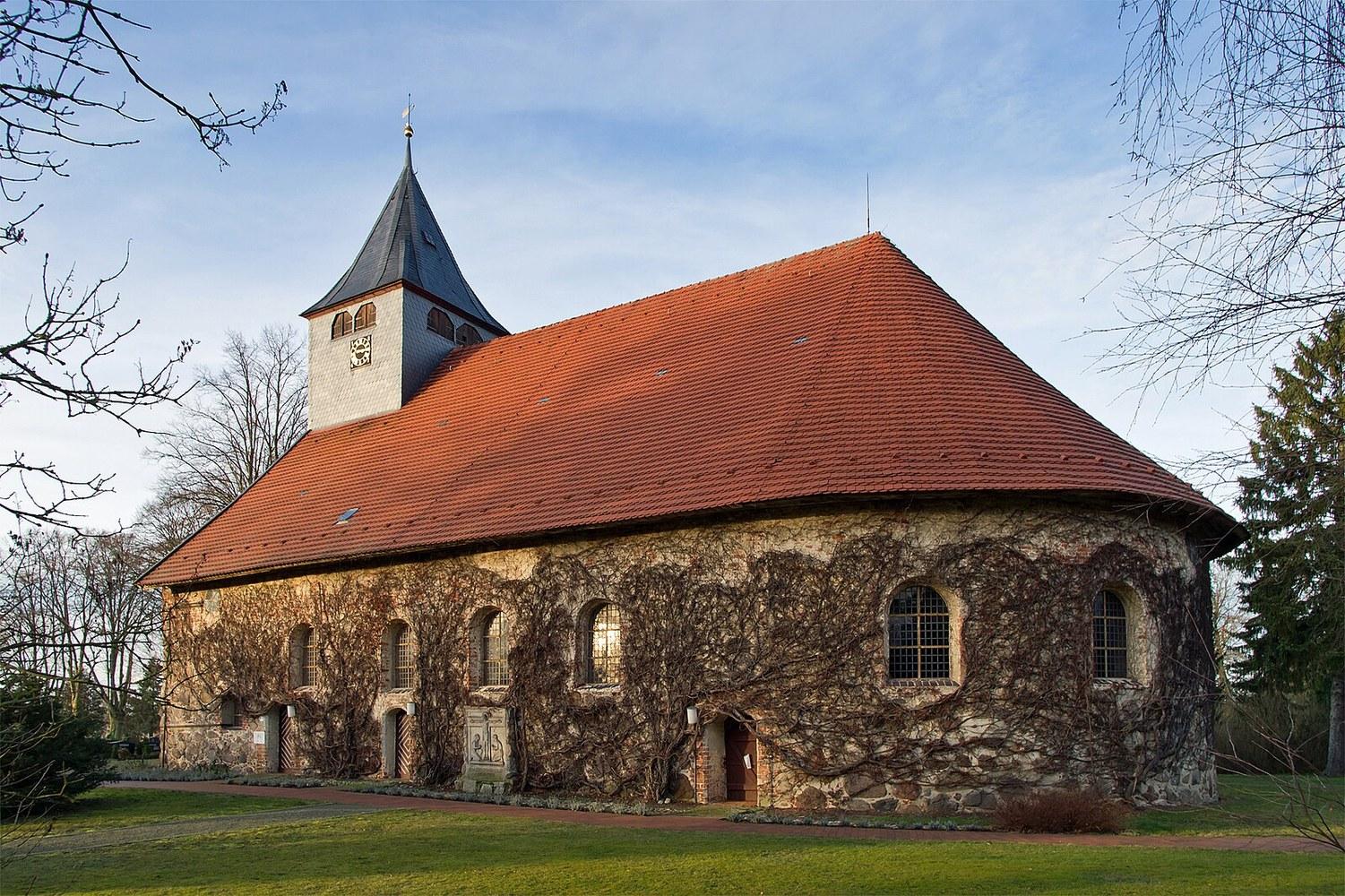 Panoramablick über Trebel – Rathaus, Maschsee und Skyline