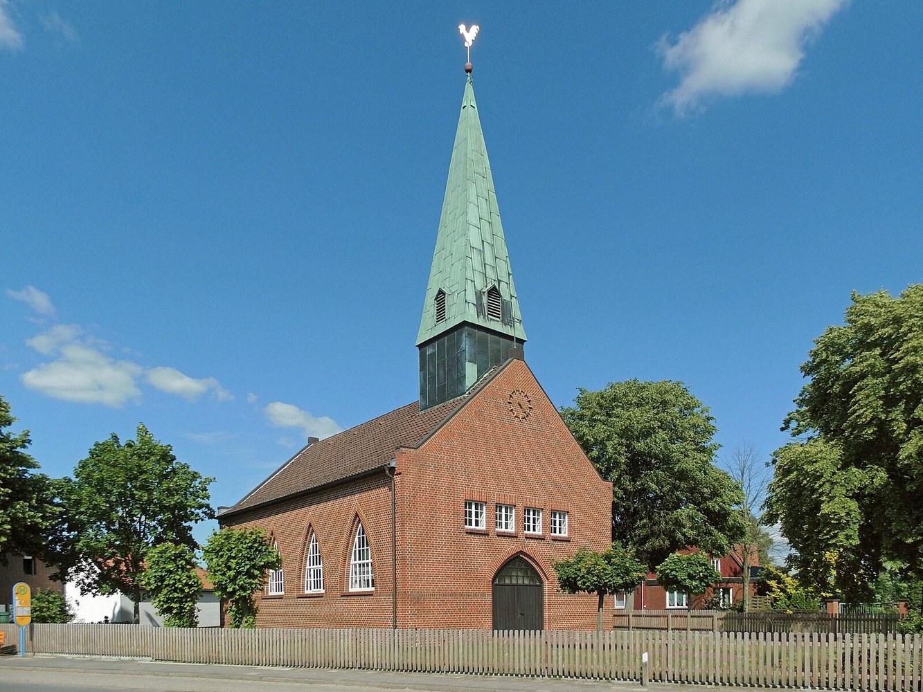Panoramablick über Tülau – Rathaus, Maschsee und Skyline