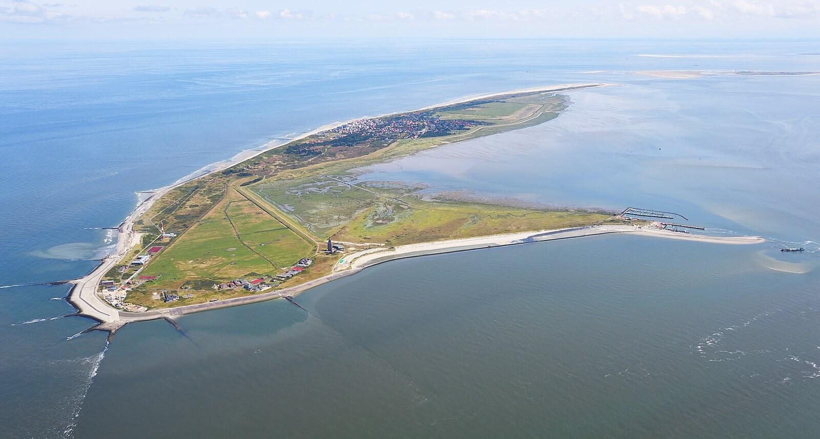 Panoramablick über Wangerooge – Strand und Dünenlandschaft