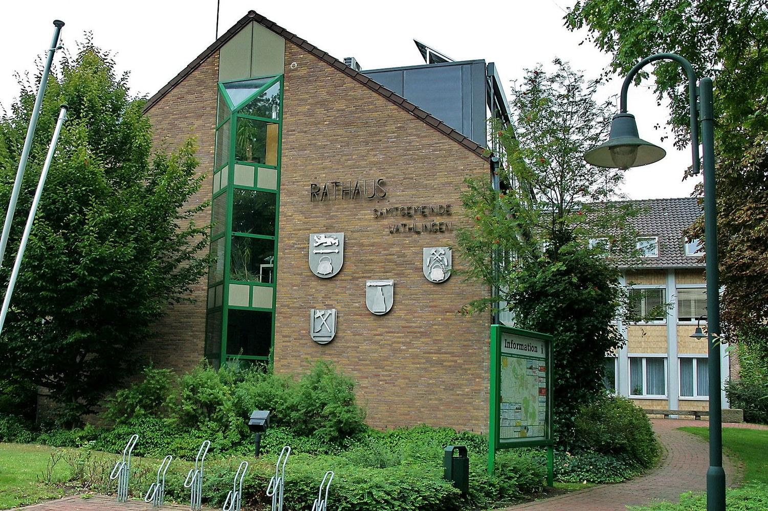 Panoramablick über Wathlingen – Rathaus und Umgebung