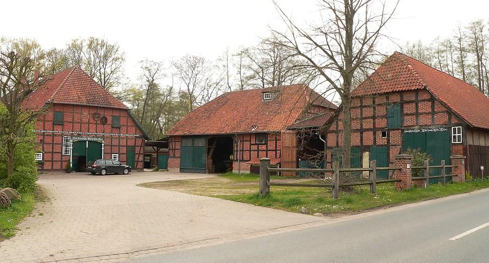 Panoramablick über Wedemark – Rathaus und Natur