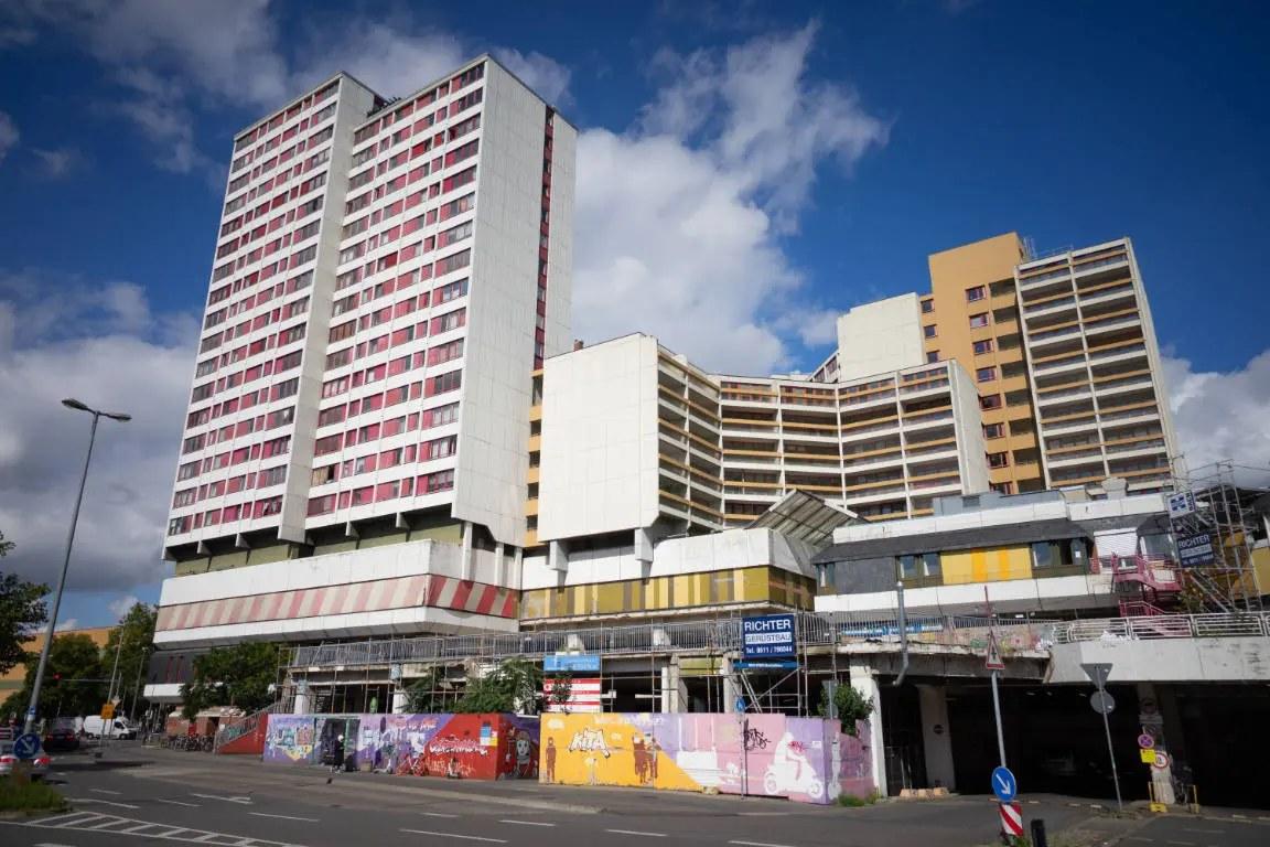 Das Hochhaus am Ihmeplatz 1 in Hannover – Ein beeindruckender Wolkenkratzer