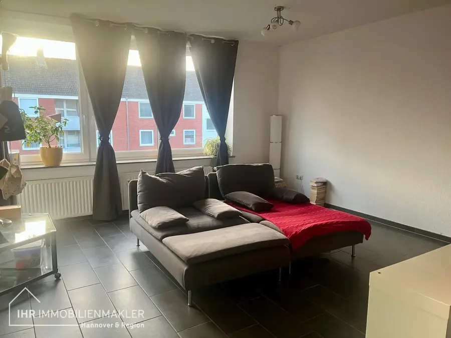 Wedemark - Mellendorf - renovierte 2-Zimmer-Wohnung mit Loggia in ruhiger Lage