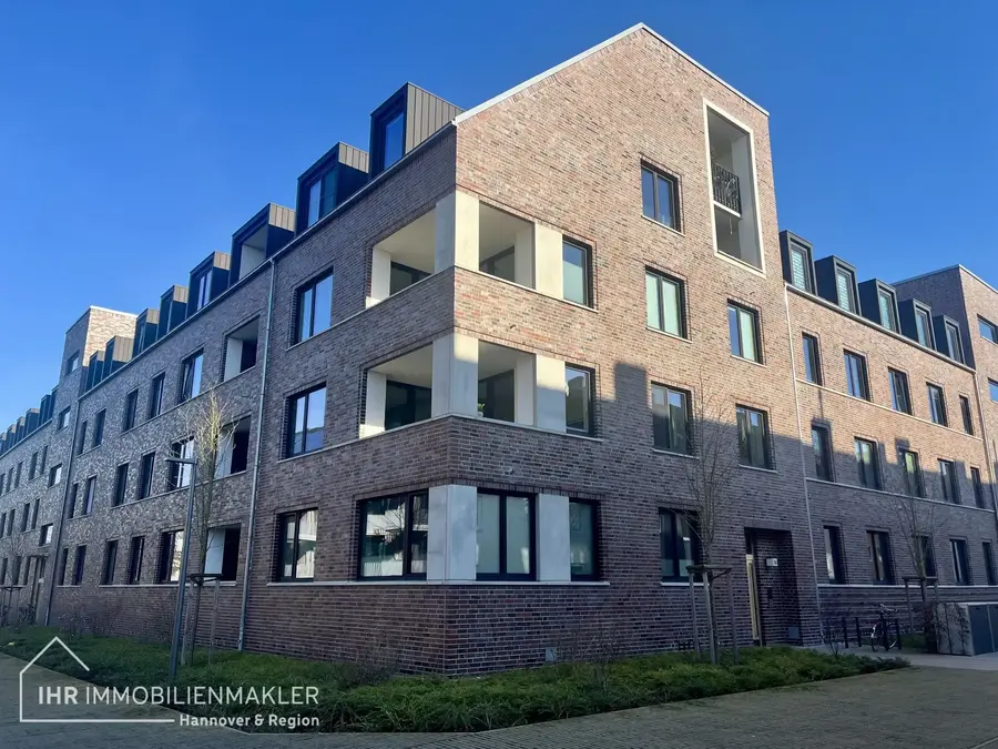 Exklusive und moderne Neubauwohnung 4 Zi. Bj.2022 in 30625 Hannover! großer Balkon - Tiefgarage