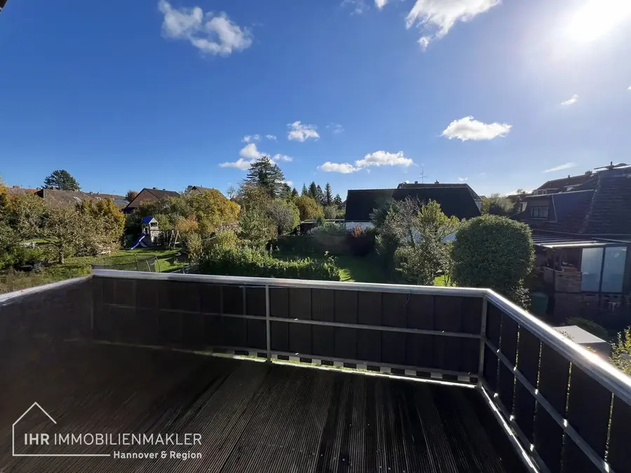 Modernisiertes Zweifamilienhaus in Wennigsen-Bredenbeck mit großem Garten!