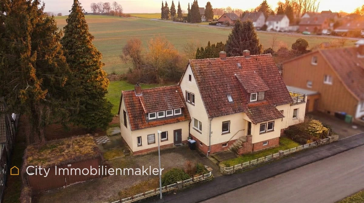 Platzwunder mit Deisterblick: Großzügiges Zweifamilienhaus für die ganze Familie!