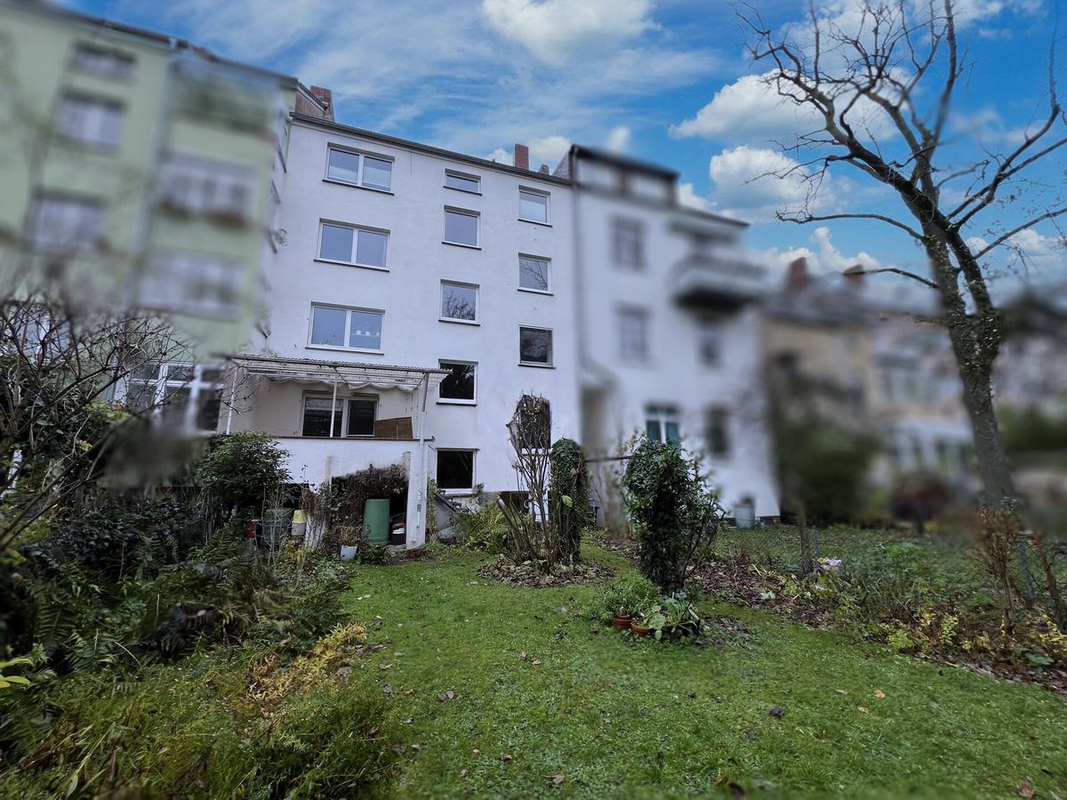 Gartenansicht eines Mehrfamilienhauses in Hannover-Südstadt