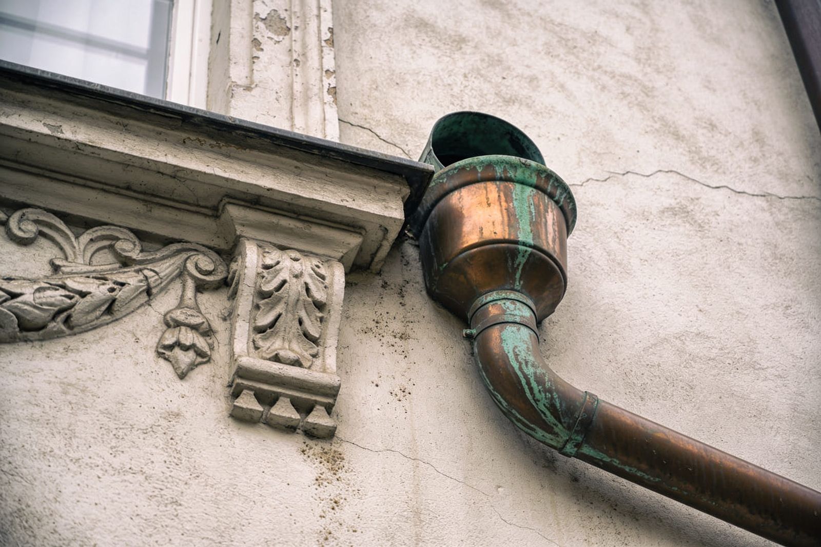 Gründerzeitlicher Straßenzug mit Stuckfassaden
