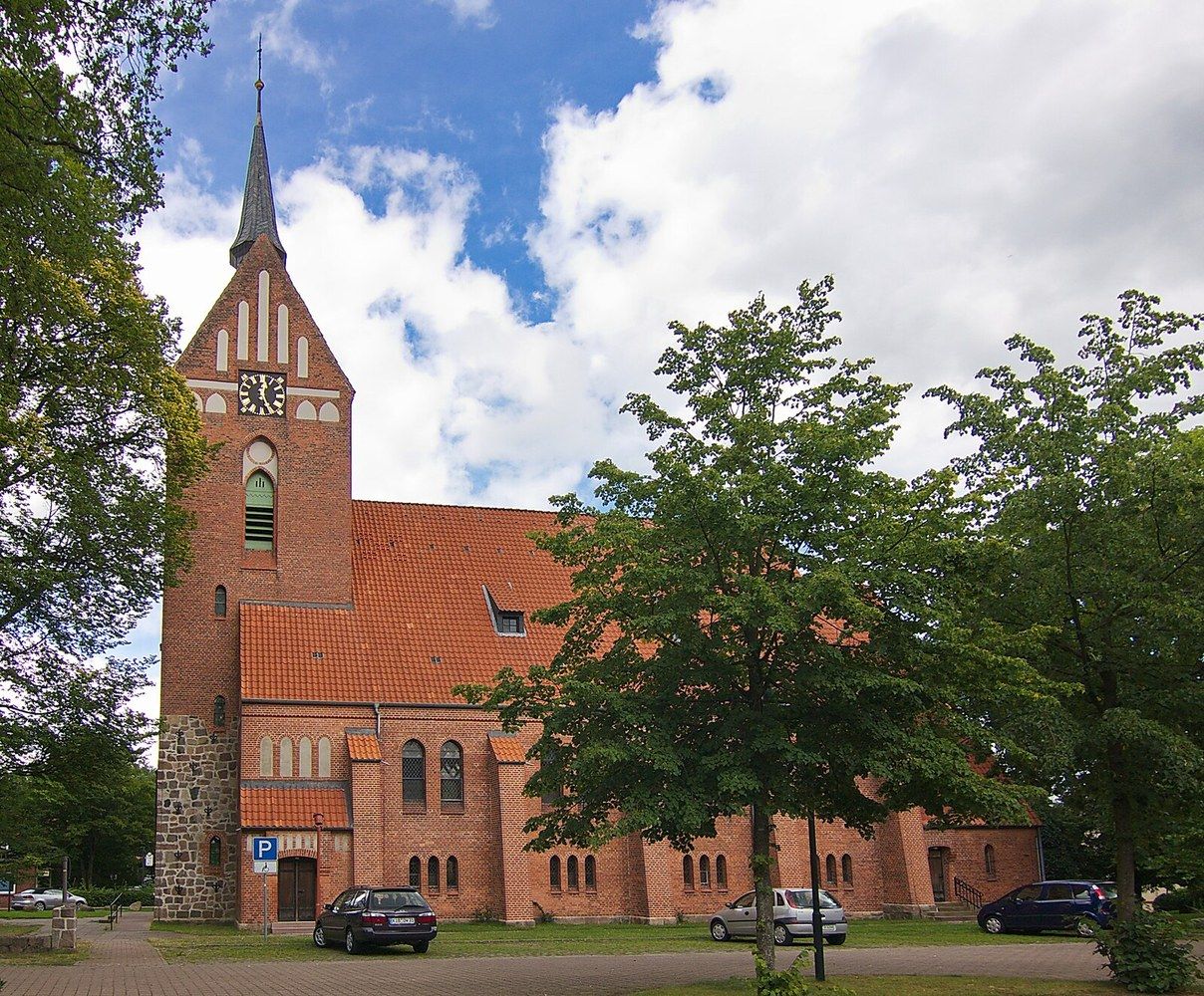 Panoramablick über Bispingen – Rathaus und Landschaft