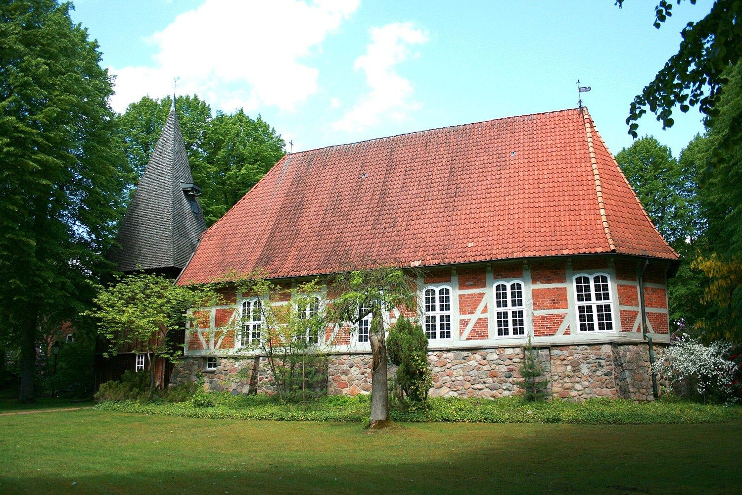 Panoramablick über Egestorf – Rathaus und Umgebung