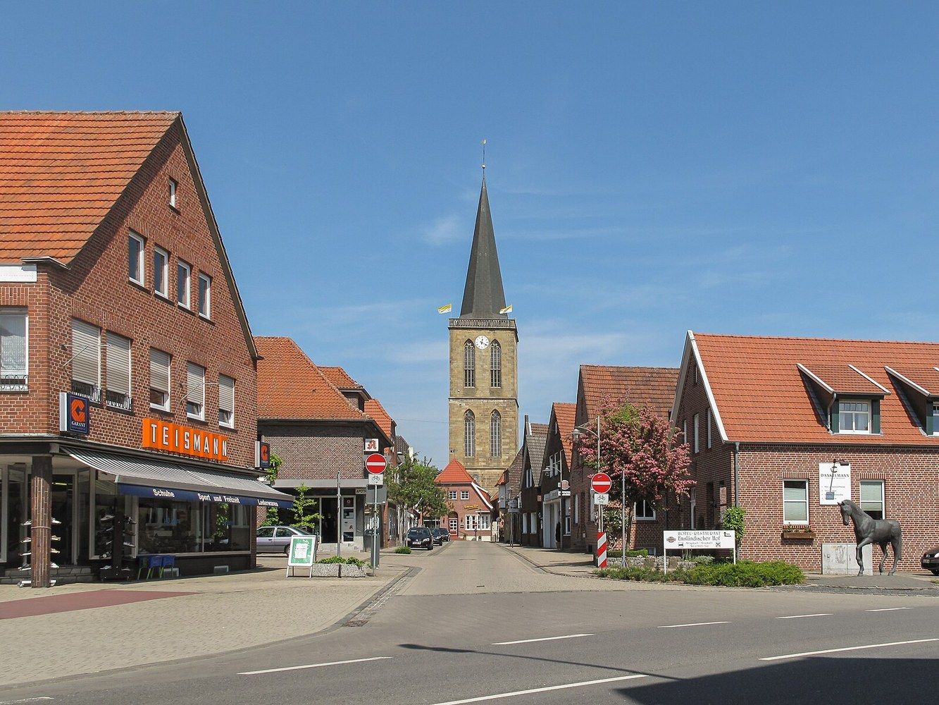 Panoramablick über Emsbüren – Rathaus und Umgebung