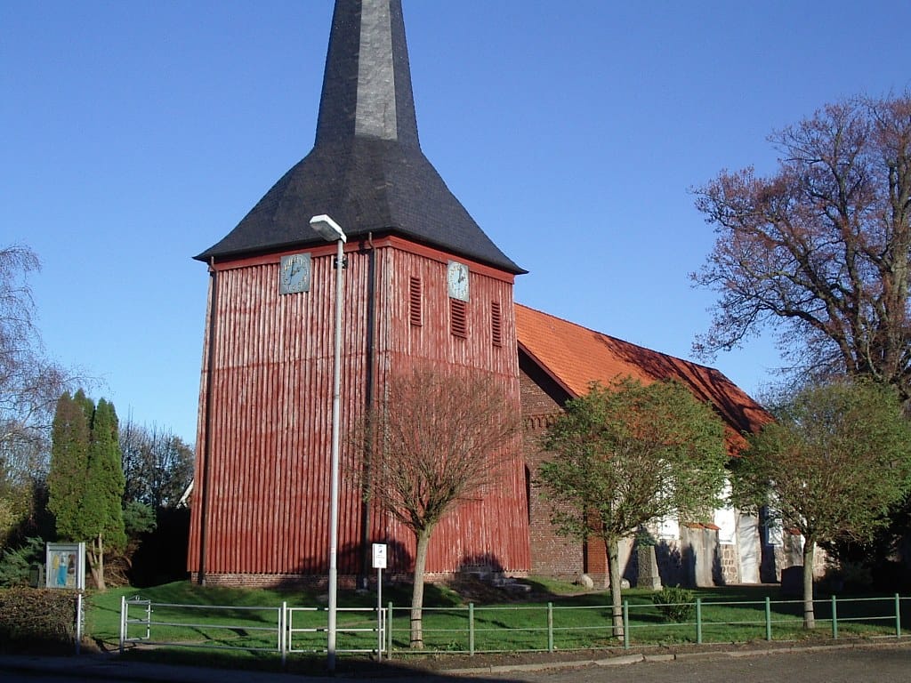 Panoramablick über Ihlienworth – Rathaus, Maschsee und Skyline