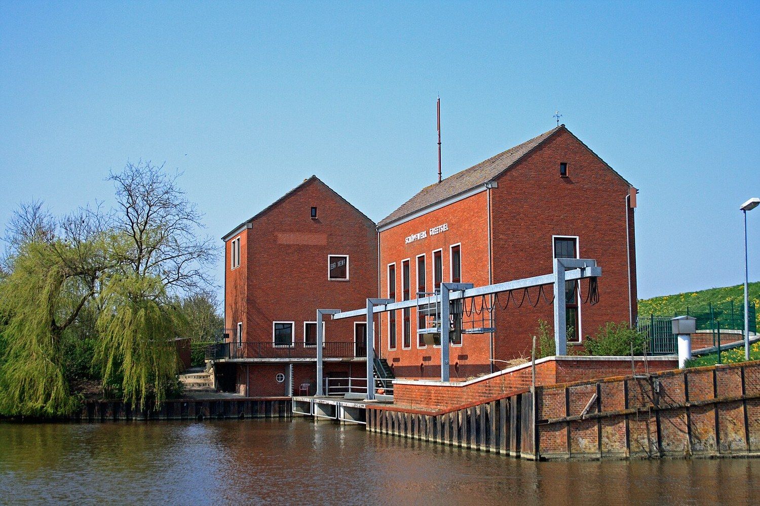Panoramablick über Krummhörn – Rathaus und Umgebung
