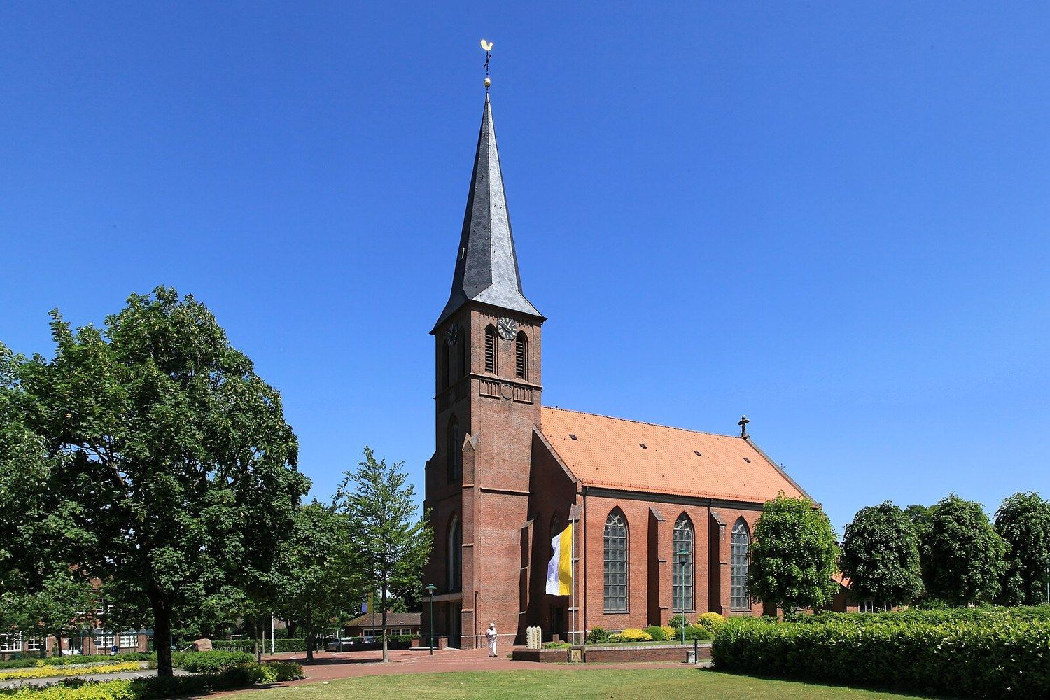 Panoramablick über Saterland – Rathaus und Landschaft