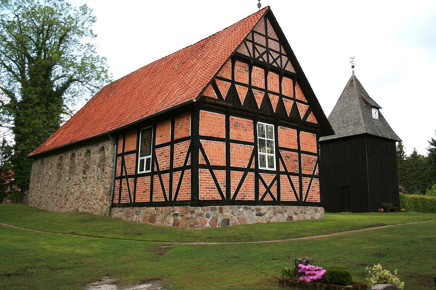 Panoramablick über Undeloh – Rathaus und Umgebung