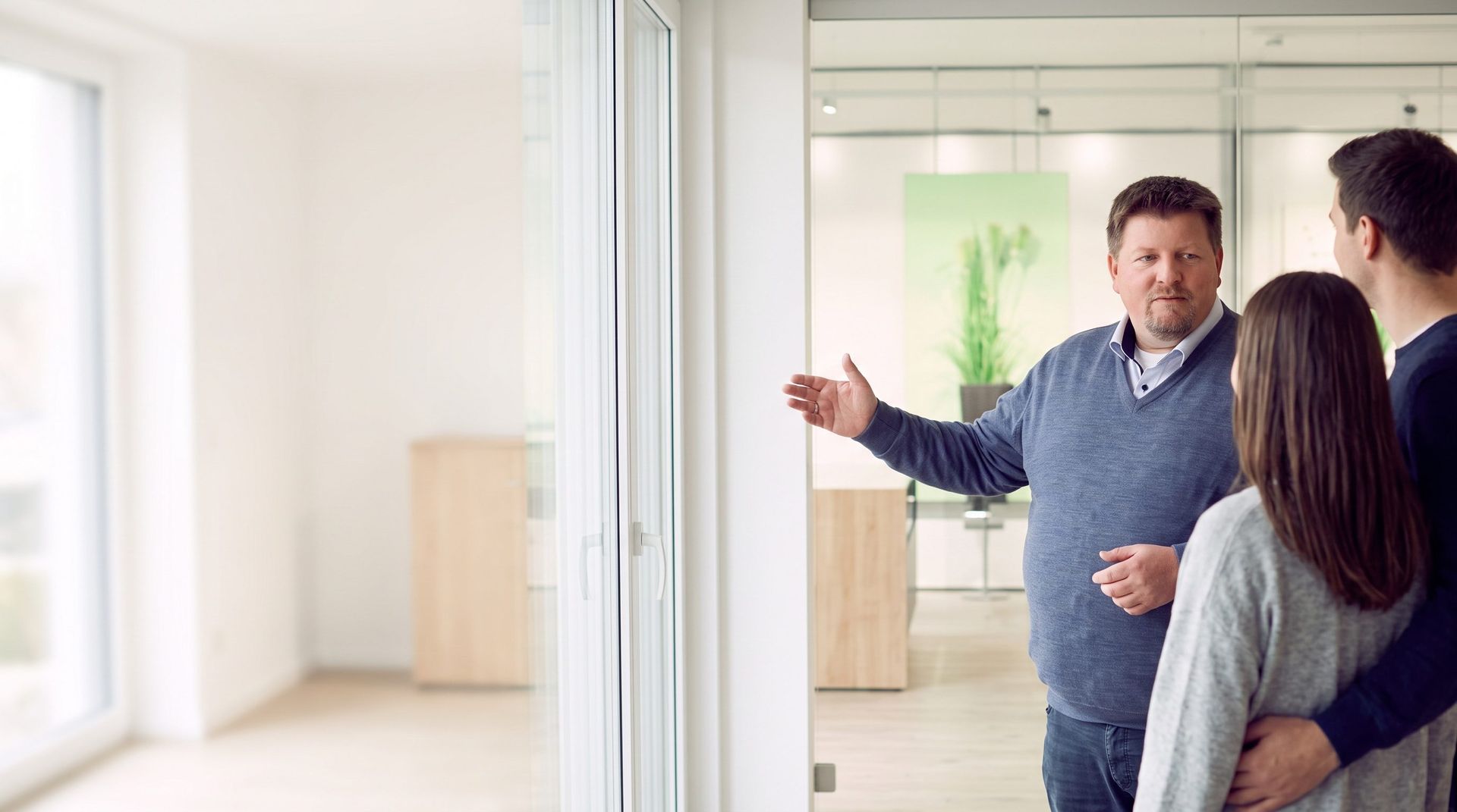 Markus Meyer von City Immobilienmakler bei der Besichtigung