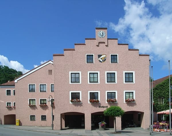 Arnstorf – Wikimedia Commons (Wikidata P18)